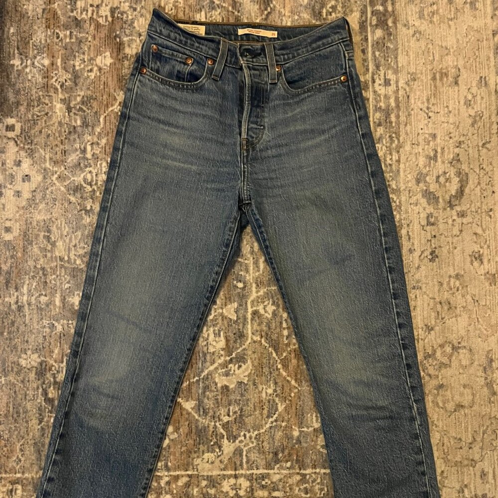 Levi's wedgie straight jeans